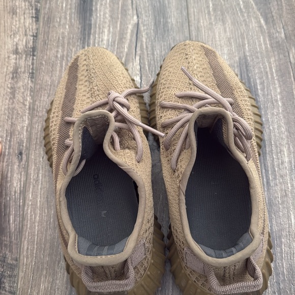 Yeezy - Picture 7 of 7